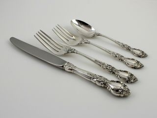 Lunt Belvedere Sterling Silver 4 Piece Place Setting (s) - No Monograms