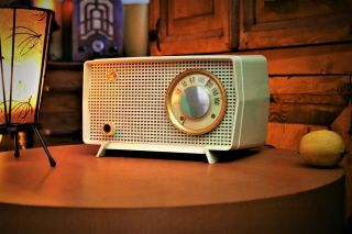 Vintage Rca Green Tube Radio,  Model 6x - 7