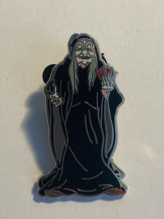 Old Hag Holding An Apple Snow White And The Seven Dwarfs Disney Pin (b2)