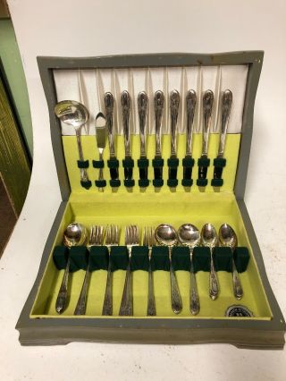 Vtg 35 Pc Set Wm Rogers Mfg Co.  Extra Plate Rogers Silverware W/h Chest