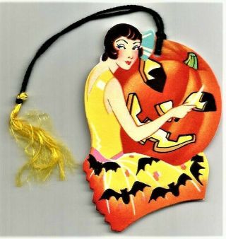 VINTAGE 1930 ' s HALLOWEEN Party Tally Card LADY holding SMILING JACK O - LANTERN 2