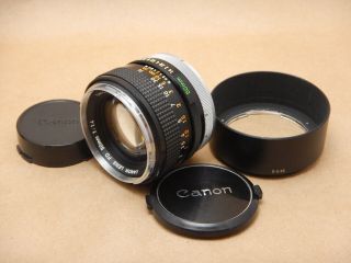 Canon Fd 50mm F/1.  4 Vintage Chrome Ring Prime Lens With Lens Caps And Hood