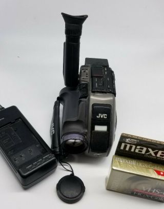 Vintage Jvc Compact Vhs Videomovie Gr - Ax10 Camcorder W/ Charger,  Remote,  Battery