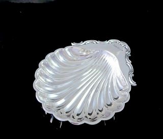 Victorian Joseph Rodgers & Son Sheffield Sterling Silver Shell Nut Candy Dish