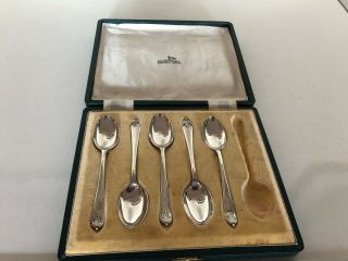 Lovely Cased Set Of 5 Solid Silver Coffee Spoons (w & H) Sheff 1920.  4 ".  60 Gm