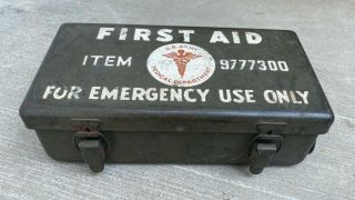 Vintage Ww2 Military Army First Aid Kit Metal Case With Supplies No.  9777300