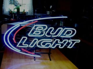 Vin.  Budweiser Bud Light Iconic Swoosh 2013 Neon Beer Bar Sign For Parts/repair