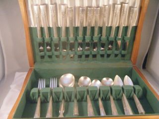 Wm.  A.  Rogers Oneida Aa Heavy Stainless Artistic Extra Silver Plate 53 Piece