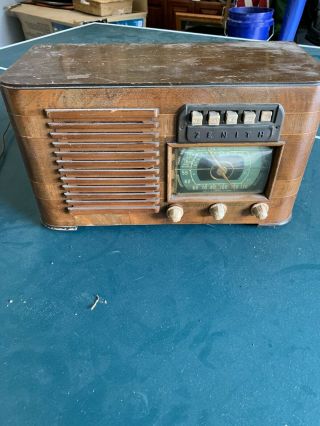 Vintage 1940s Zenith Radio Model 6s527