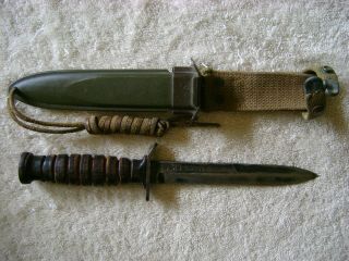 Camillus M3 Wwii/ Ww2 Trench Fighting Knife With M8 Metal Scabbard