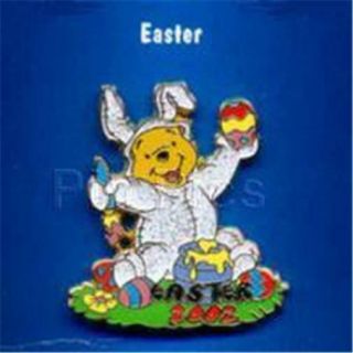12 Months Of Magic Pooh Holding Up Egg Happy Easter 2002 Disney Pin 10083