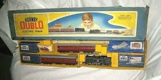 Vintage Hornby Dublo,  Edp10.  0 - 6 - 2 Tank Passenger Train With Additional Wagons.