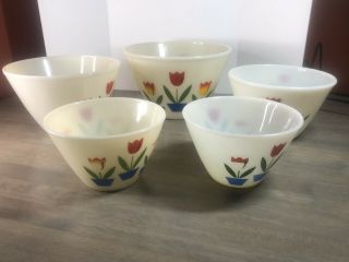 Vintage Fire King White Tulip Mixing Bowl Set Of 5 Red Yellow Blue (0004es)