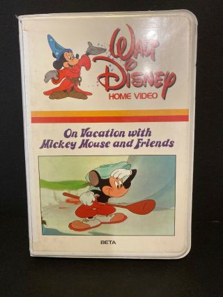On Vacation With Mickey Mouse And Friends Beta White Clamshell Case Disney