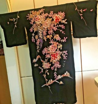 Vintage 1940/50s Handmade Embroidered Black Silk Kimono Robe