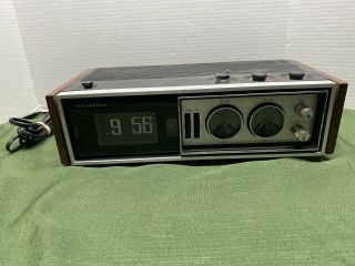 Vintage 1970 Panasonic Rc - 7469 Am/fm Flip Clock Alarm Radio Woodgrain