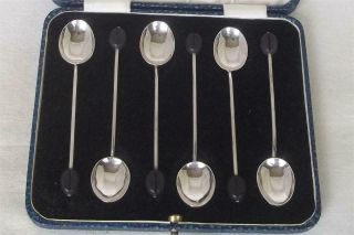 A Fine Antique Case Set Of Six Sterling Silver Coffee Bean Spoons Dates 1924.