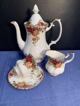 Vintage Old Country Roses Royal Albert Coffee Pot Cup Saucer Creamer
