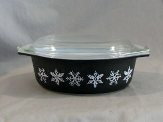 Vintage Pyrex Snowflake Oval Casserole With Lid 043 - 1 1/2 Qt