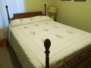 Vintage White & Lilac Floral Chenille Bedspread Full/queen Size 90x102