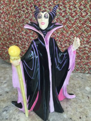 Walt Disney Sleeping Beauty Maleficent Porcelain Ceramic 7.  5 " Figurine Japan
