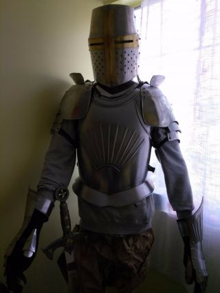 Medieval Armor Breastplate Gauntlets Templar Helmet Sword Breaker Chain Mail