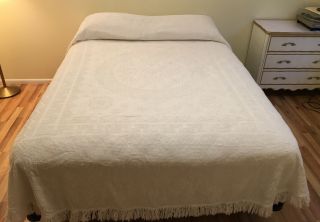 Vintage Pure White Hobnail Chenille Fringed Cotton Bedspread Coverlet 92”x104”