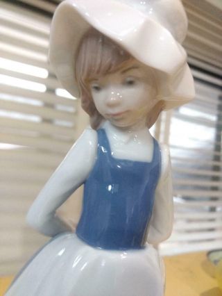Vintage Nao By Lladro Porcelain Figurine Of Girl Wtih Dog