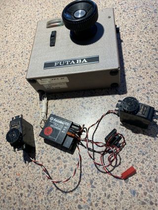 Futaba Fp - T 2f Vintage Remote Control Radio W/ Receiver Fp - R2gs And 2 Servos