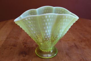 Vintage Fenton Glass Topaz Ruffled Hobnail Opalescent Footed Large Fan Vase Guc