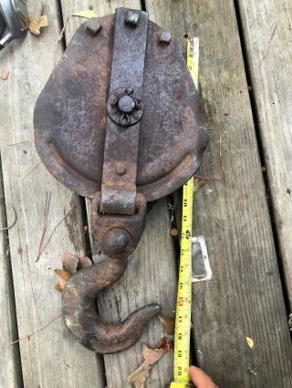 Large Antique Vintage Cast Iron Hook & Pulley Cable Rope Block