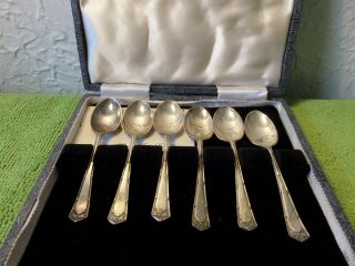A Good Cased Set Of Six Solid Silver Coffee Spoons