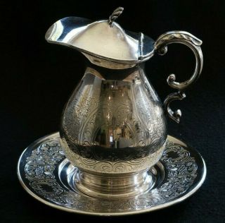 Vintage Epbm Silverplate Syrup Pitcher With Hinged Lid And Plate