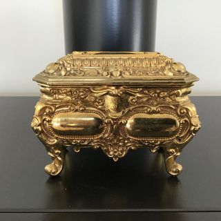 Vintage Ornate Brass Trinket Box With Hinged Lid On Queen Anne Style Legs 404