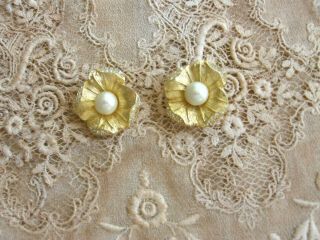 Lovely Vintage Signed Christian Dior Clip On Earrings - 1 Inch Gold Tone Flower