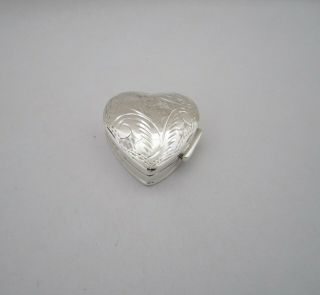 Hallmarked 925 Silver Engraved Heart Shaped Trinket Pill Box 14g Spb011