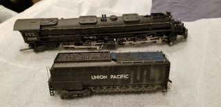 Vintage Brevettato H O Scale Electric Engine And Car.  Engine 4005