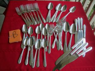 Silverplate Flatware Is Wm Rogers 50 Pc Hiawatha Memory Service For 8 & Serving