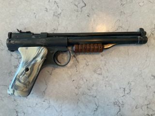 Vintage Benjamin Franklin Model 132 Air Pistol.  22 Caliber Shoots
