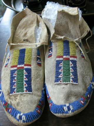 Early 20th C Pr Native American Indian Bead Moccasins