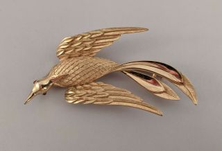Vintage Crown Trifari Kingfisher Flying Bird Pin Gold Tone 
