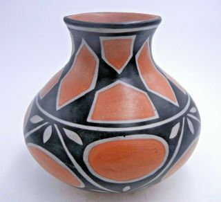 Native American Santo Domingo Pottery Vase by Robert Tenorio 2