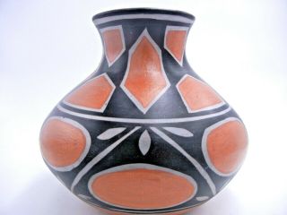 Native American Santo Domingo Pottery Vase by Robert Tenorio 3