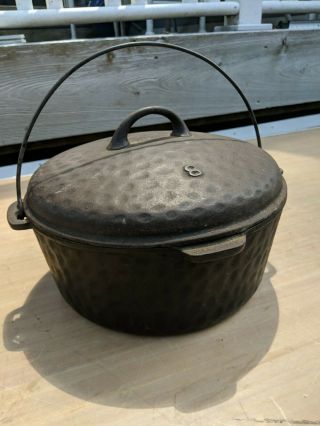 Vintage Unmarked No.  8 Hammered Cast Iron Dutch Oven With Lid Cover
