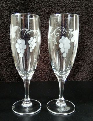 2 Vintage Crystal Glass Grapes & Vine Leaf Etched Wine / Claret Glasses.  France