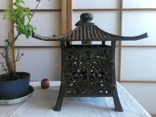 Japanese Vintage Lantern Hanging Lantern Garden Iron Rust Tsuridoro Buddhist