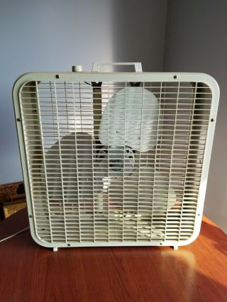 Vintage Lakewood Country Aire 20” 3 Speed Box Fan