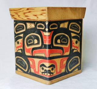 Vintage Northwest Coast Tlingit Haida Cedar Wood Bentwood Box Alaskan