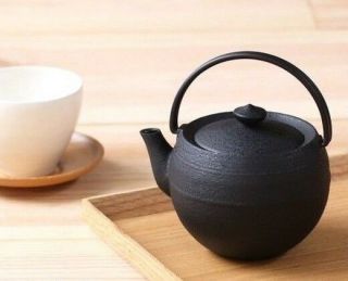 Tetsubin Japanese Cast Iron Tea Pot Tea Ceremony Mandaiya Craft Yamagata 1400ml