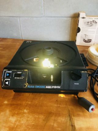 Vintage Kodak 4400 Carousel Slide Projector with Remote perfectly 2